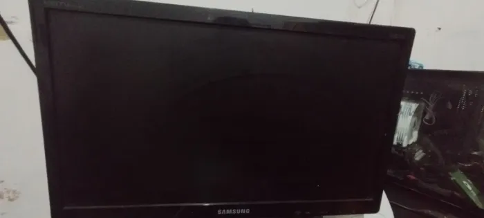 Monitor/tv Samsung 20" LED HD T20C310 - Com Controle e Fonte