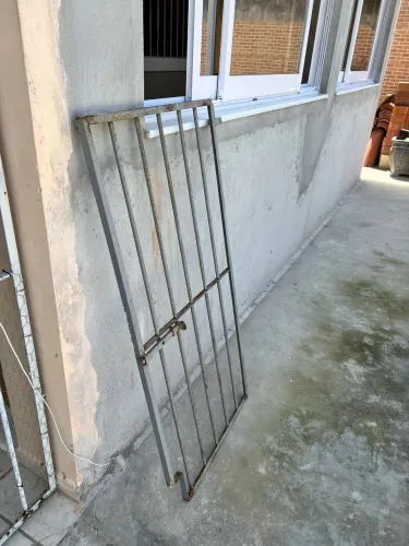 Portão de ferro!