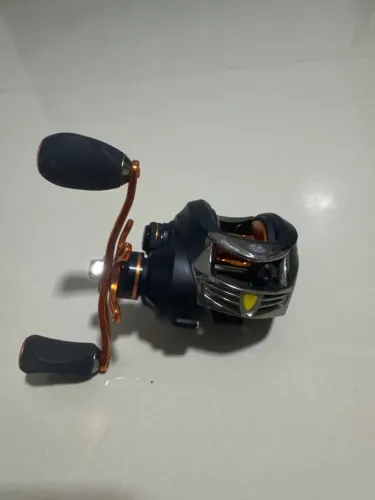 Vende-se carretilha de pesca zerada de marca boa