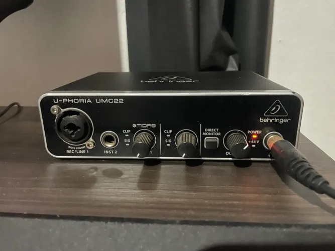 Behringer U-Phoria UMC22