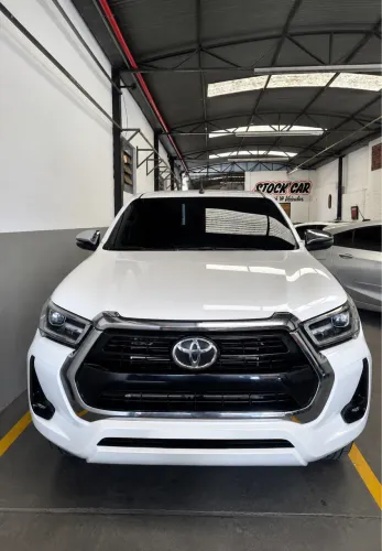 Toyota Hilux CD SRV 4X4 2.8 TDI Diesel Aut. 2024