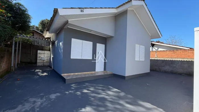 CASA DE FUNDOS - BAIRRO VERA CRUZ
