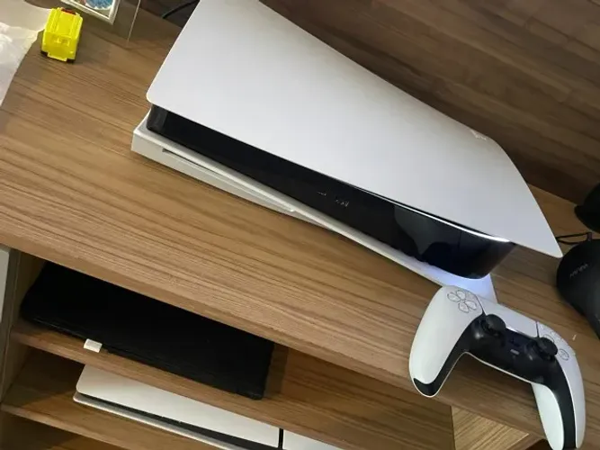 Playstation 5 midia fisica 825TB + 1 controle
