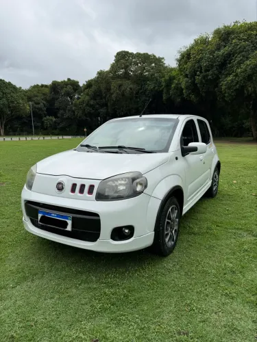 Fiat Uno Sporting 1.4 EVO Fire Flex 8V 4P 2013