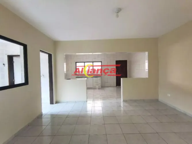 Casa com 1 dormitório para alugar, 50 m² - Cidade Jardim Cumbica - Guarulhos/SP