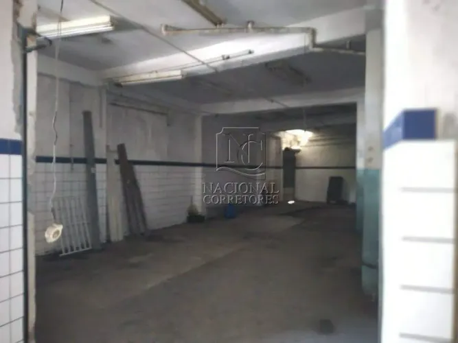 Galpão para venda em Utinga, Santo André. Bem localizado possui energia trifásica e 520m² 