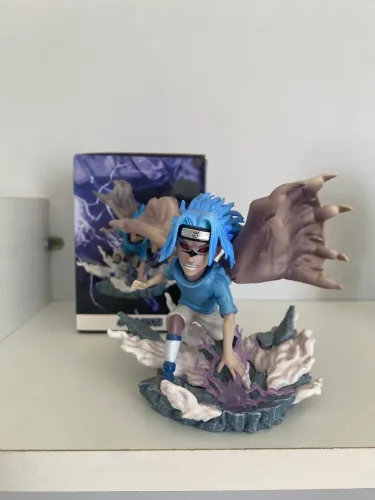 Action figures Sasuke