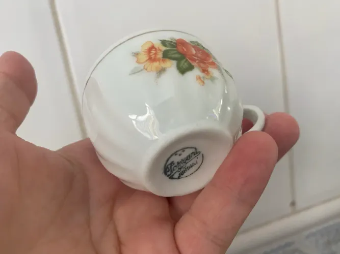 Xícara de Cafezinho Pozzani - Fio de Ouro e Relevo - Reposição