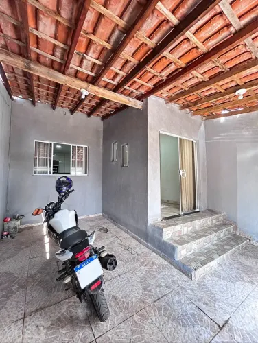Vende-se casa em Capanema