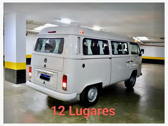 Volkswagen Kombi Lotação 1.4 MI Total Flex 8V 2013