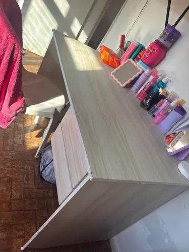 MESA DE ESCRITÓRIO OU PENTEADEIRA