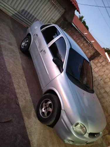 Chevrolet Corsa Sedan Super Milenium 1.0 MPFI 16V 2001