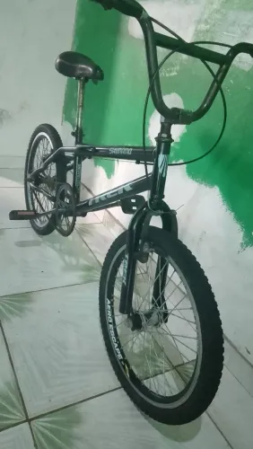 Vendo uma Bicicleta Estilo Cross Aro 20 Jances Aero