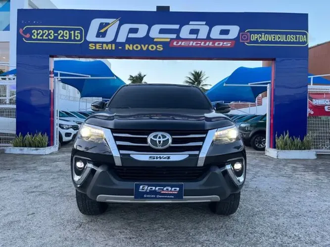 Toyota Hilux SW4 Diamond 2.8 TB 4X4 Die. Aut. 2020