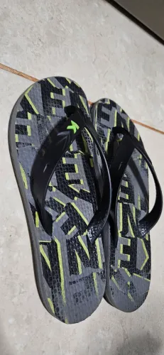 Chinelo Sandália kenner 39 e Crocs 39