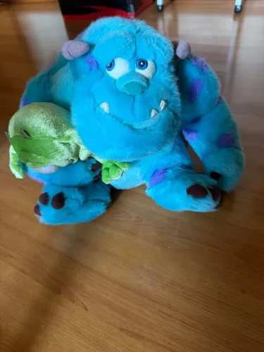 Pelucia Monstros SA