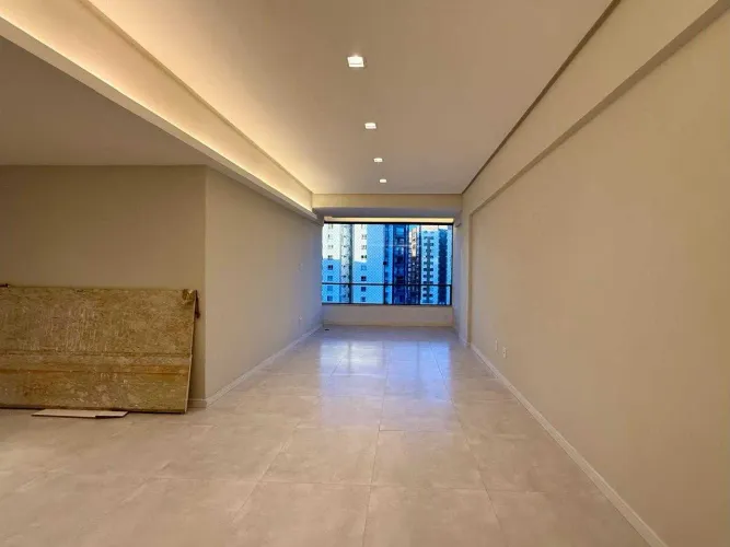 CONDOMÍNIO MEDITERRANEE - apartamento à venda na 13 de julho todo reformado