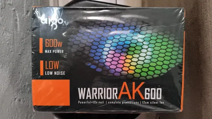Fonte Gamer Aigo Atx Ak600 600w Real Pfc Ativo Rgb 220v