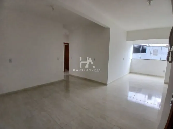 Apartamento à venda na Escolinha com 66 m² e 3 dormitórios/quartos disponíveis.