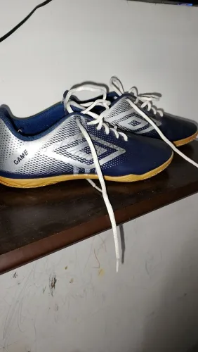 Tênis para futsal Umbro game zone 260.