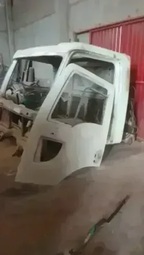 Cabine Cargo Panda no Fundo
