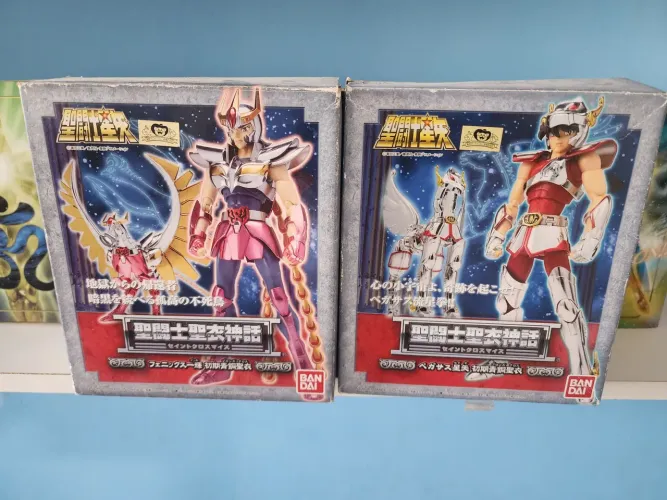 Cavaleiros do zodíaco Pegasus e Fênix.