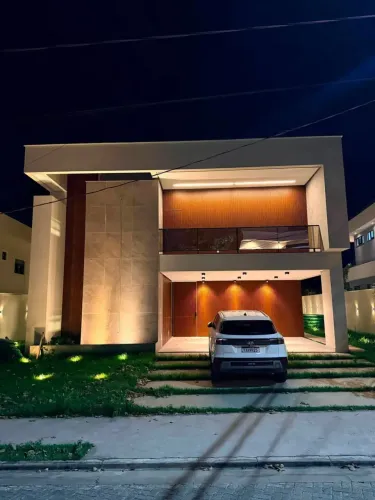 EXCLUSIVA CASA DE LUXO NO CONDOMINIO ALPHAVILE, FINO ACABAMENTOS, PISCINA, NOVA / NASCENTE