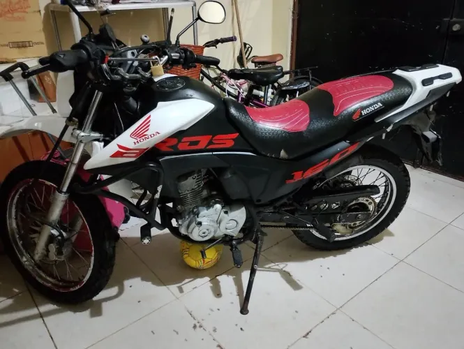 Bros 160 Esdd freios a disco nas duas rodas impecável. 