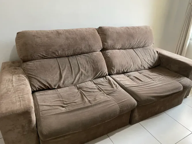 Sofá Retrátil e Reclinável 2,50m Suede Marrom/Taupe - Excelente Estrutura