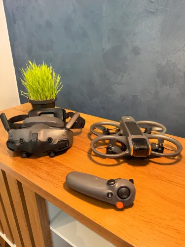 Drone Dji Avata 2 com controle Motion e Óculos Googles