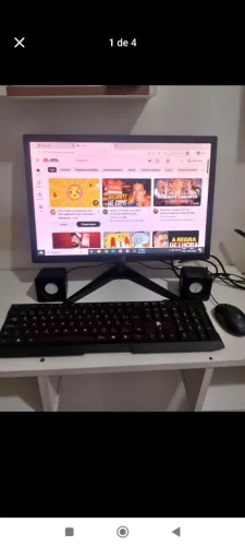 Computador completo com mesinha 