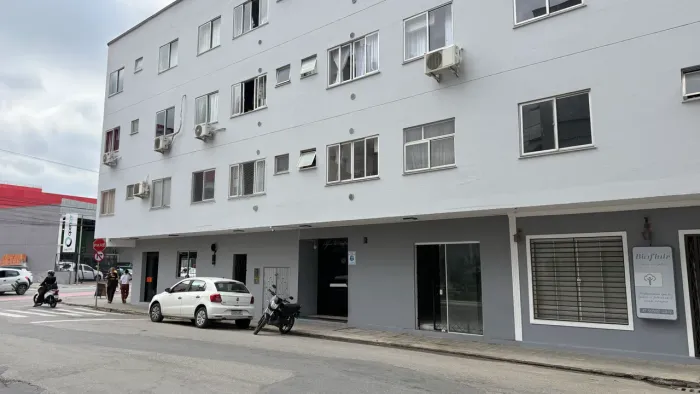 Sala comercial 30m2 vila/frente ao Bistek