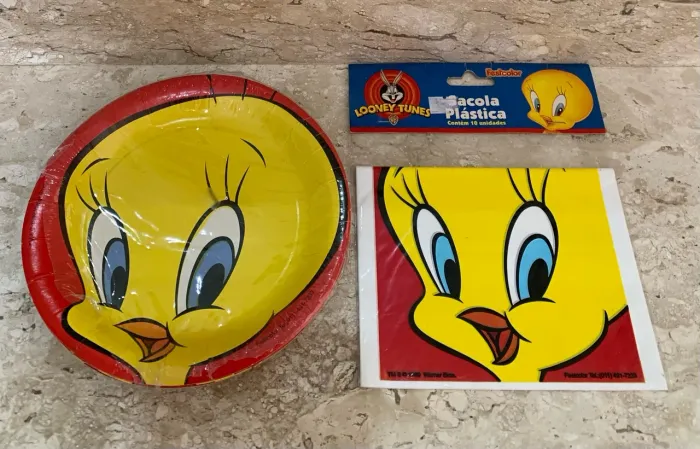 Itens de festa anos 00