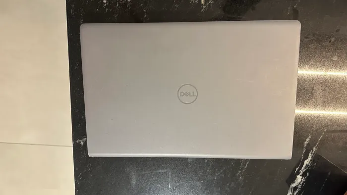 Notebook Dell Vostro 15 3510 - Intel Core i5 11ª Geração / 8GB RAM / SSD 240GB NVMe