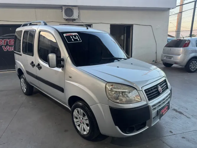 Fiat Doblo Essence 1.8 Flex 16V 5P 2014