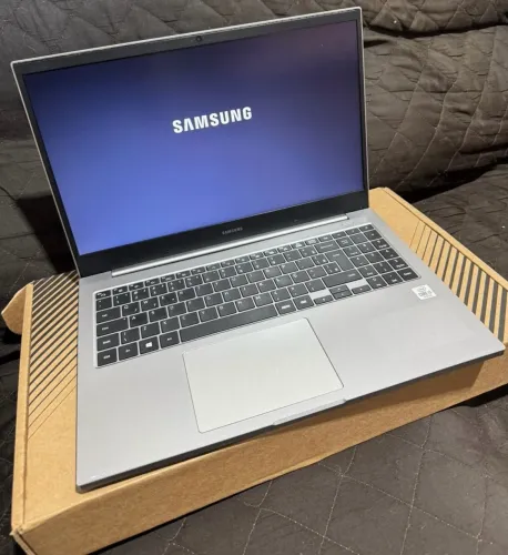 Notebook Samsung core i3 de 10° geração acompanha nota fiscal
