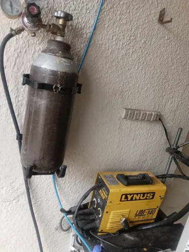 Máquina de solda MIG, MAG completa com cilindro de mistura 1m3