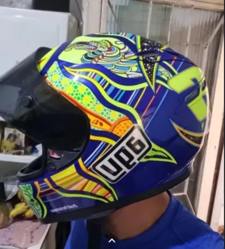 Capacete agv fechado 