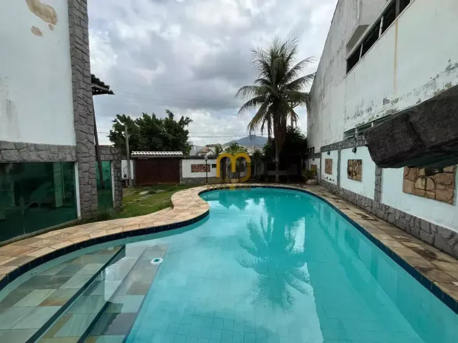 Alugo casa de Alto Padrão no condomínio Girassol, em Campo Grande - Rio de Janeiro - RJ