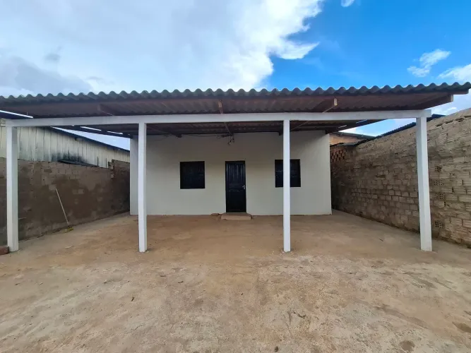 Casa a venda no Bairro TIRADENTES (Terreno Escriturado)