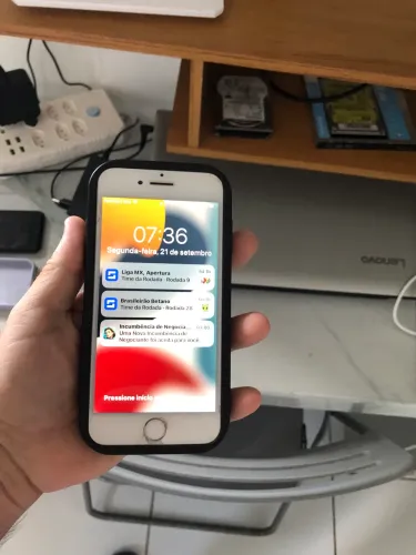 Vendo iPhone 7 128gb só pega chip claro