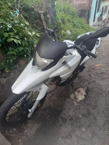 Vendo linda moto xre300