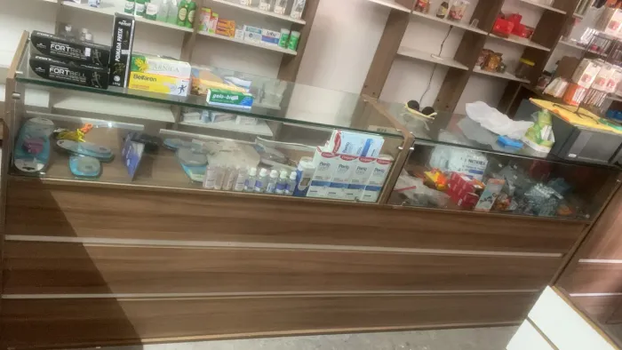 Vendo balcão mdf amadeirada 