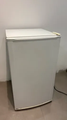 Frigobar Electrolux