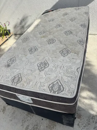 Cama de solteiro