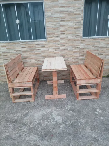 Kit sofá de pallet e mesa