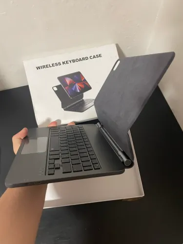Teclado Bluetooth com Touchpad para Tablets