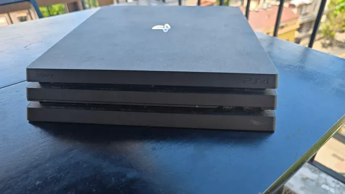 PlayStation 4 pro - defeito para peças