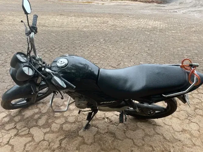 Titan 150 toda revisada, documento em dias