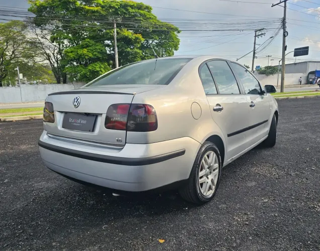Volkswagen Polo Sedan 1.6 MI Total Flex 8V 4P 2006